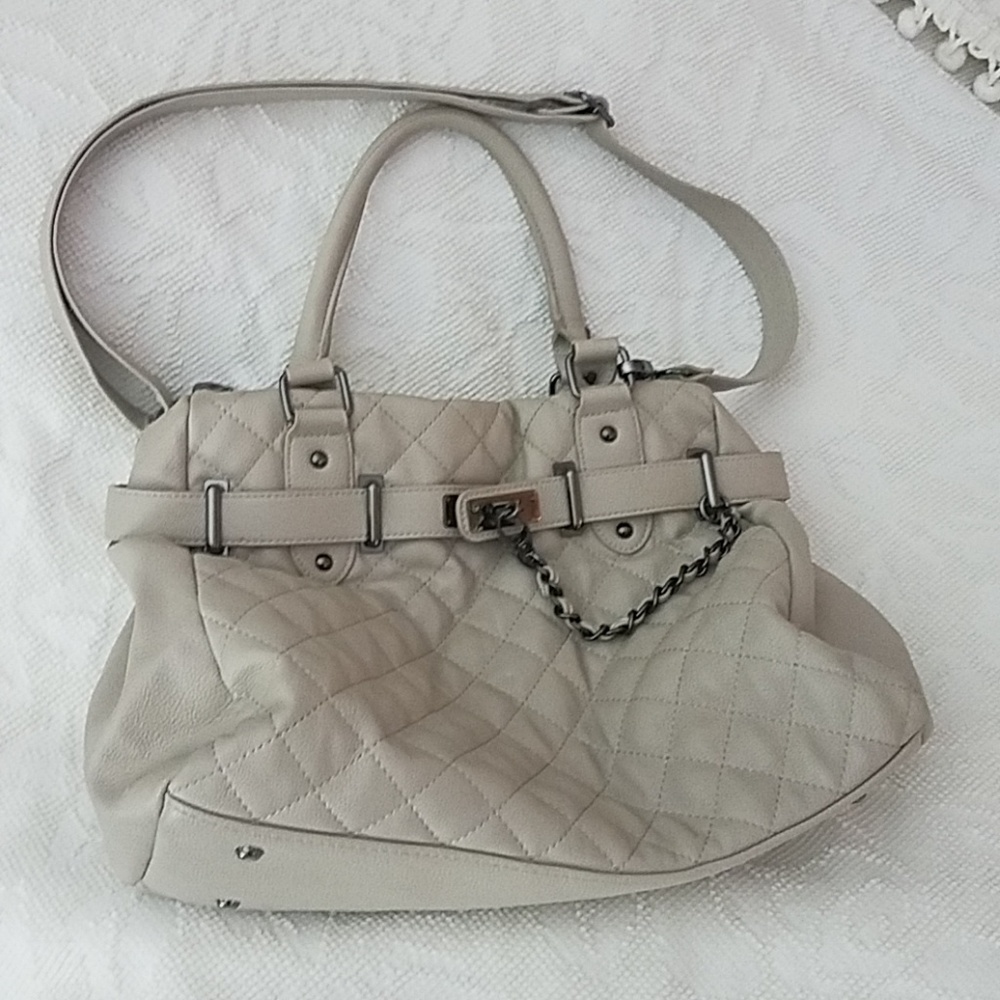 2 HOURS LEFT ⭐ Quilted Steve Madden -- 2 Sides!